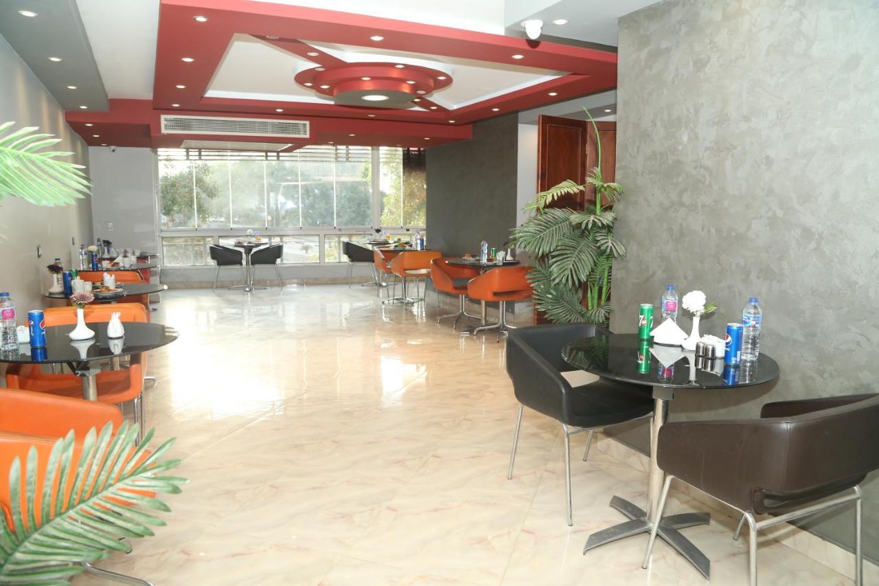 Grand Nile Royal Hotel At Nile Plaza カイロ エクステリア 写真